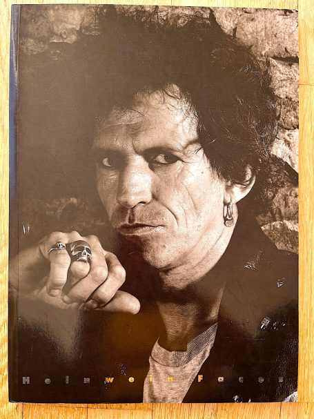 1992. Das Buch erscheint. Cover des Buches "Faces" (Idole des 20. Jahrhunderts) von Gottfried Helnwein