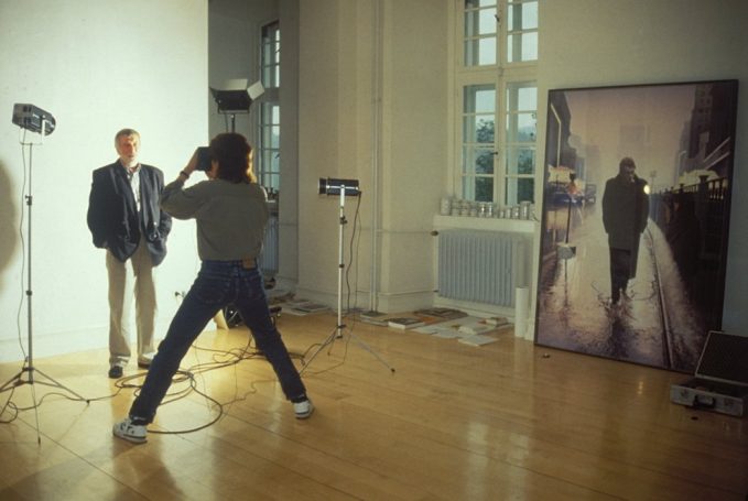 Helnwein fotografiert Dietmar Schönherr. Foto: Peter Reichelt